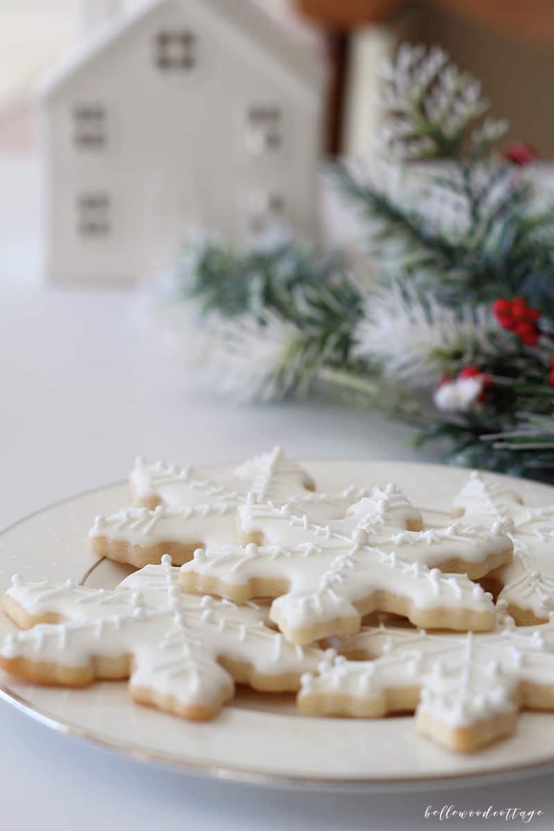 Much like a gingerbread house, sugar cookies decorated with royal icing can become a festive part of your Christmas decor. From Bellewood Cottage.