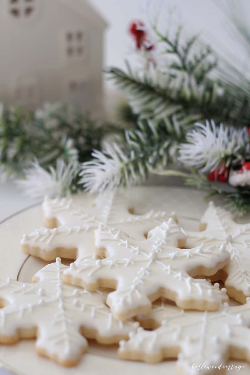 Much like a gingerbread house, sugar cookies decorated with royal icing can become a festive part of your Christmas decor. From Bellewood Cottage.