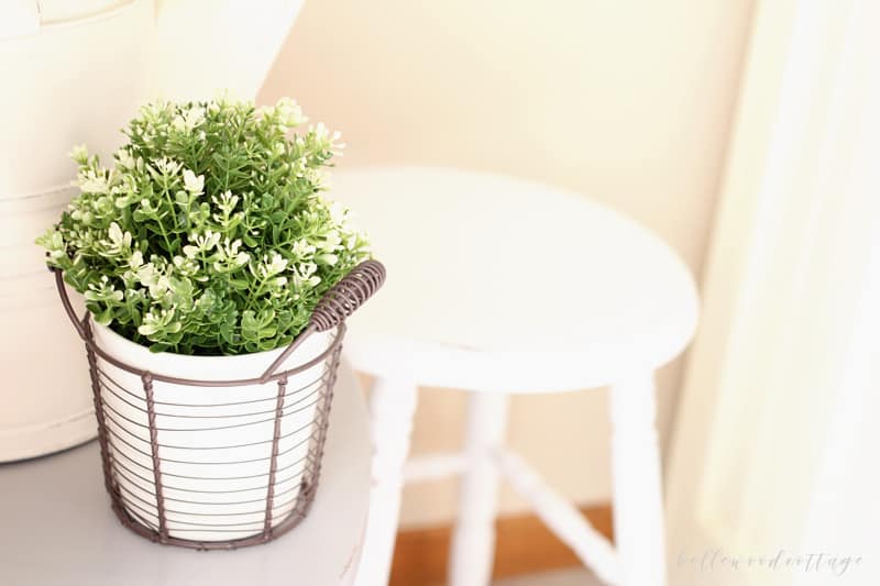 It's so fun to decorate along with the changing seasons, but it can get pricey too. Learn my best tip for finding inexpensive spring decor that will refresh your home without busting the budget. From BellewoodCottage.com