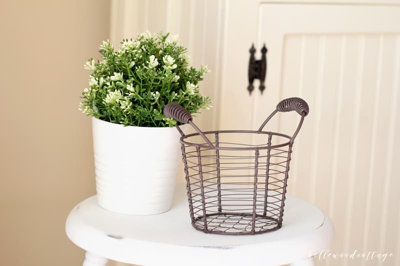 It's so fun to decorate along with the changing seasons, but it can get pricey too. Learn my best tip for finding inexpensive spring decor that will refresh your home without busting the budget. From BellewoodCottage.com