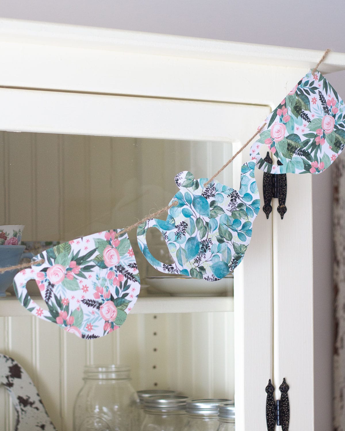 Easy Paper Teapot Garland…No Cutting Machine Required!