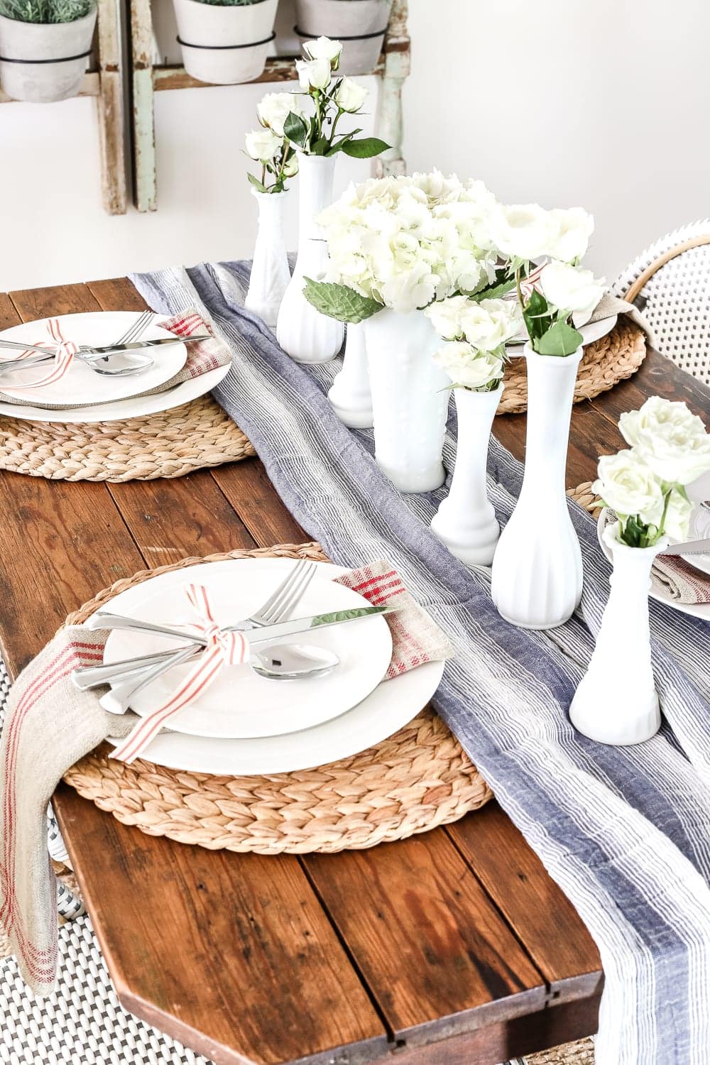 A rustic farmhouse style patriotic table setting.