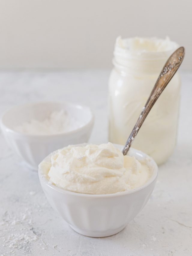 Make Whipped Cream in a Mason Jar!