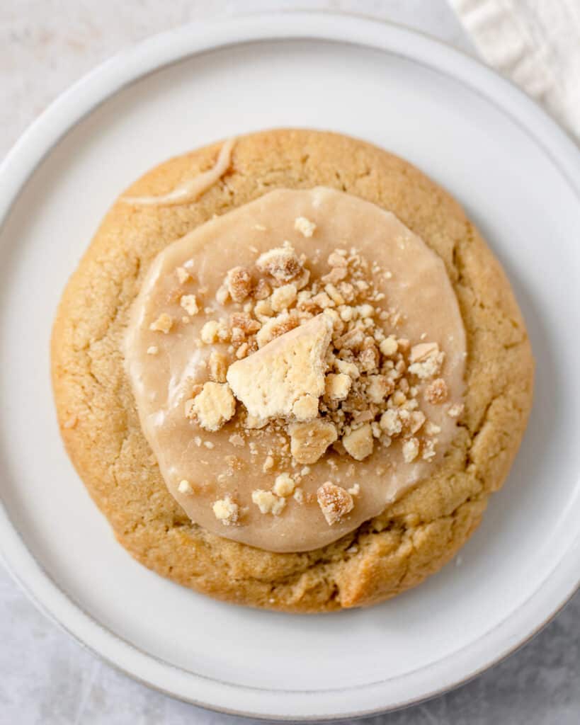 Crumbl's Brown Sugar Cinnamon cookie on a plate.